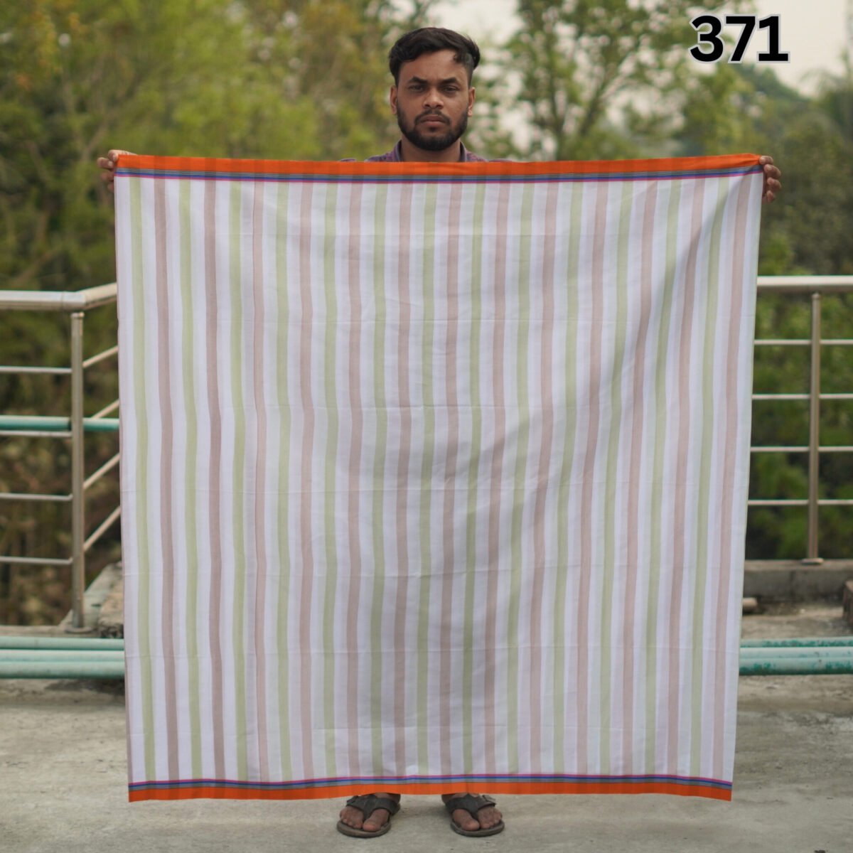 5.5 Hand Cotton Lungi 371